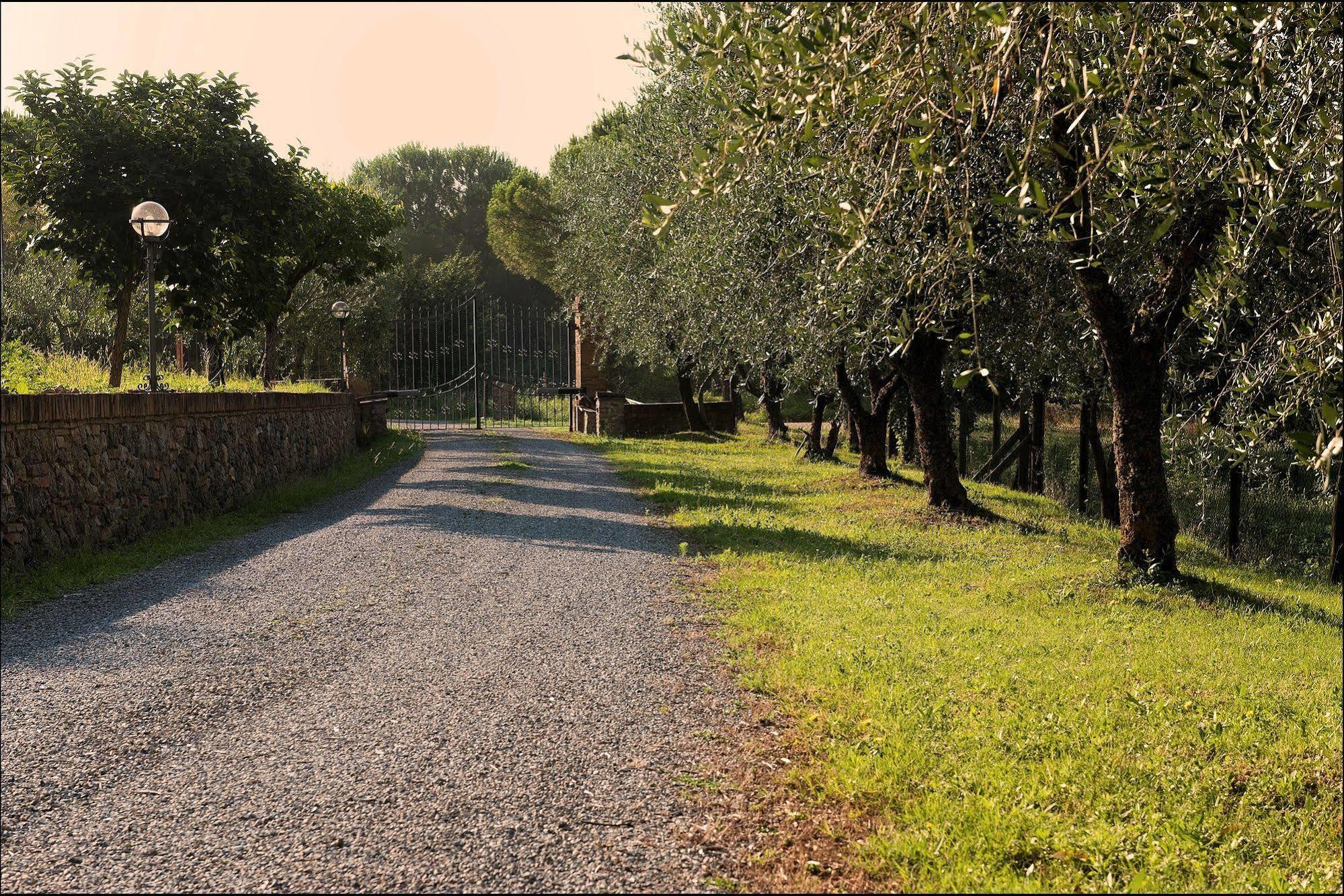 Casale Virgili 5*