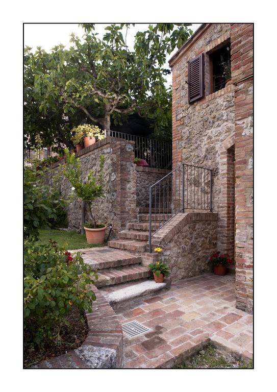 Bed & Breakfast Casale Virgili 5*