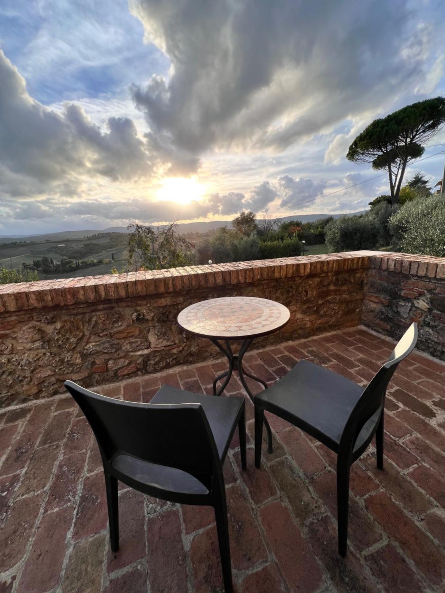 Casale Virgili 5*